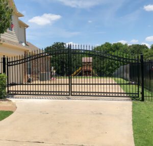 the Perfect Driveway Gate in Arlington TX