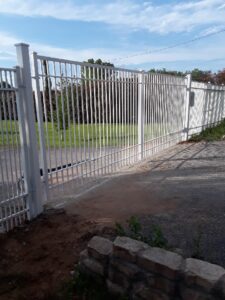 New white metal gate in Dallas made of aluminum gate materials