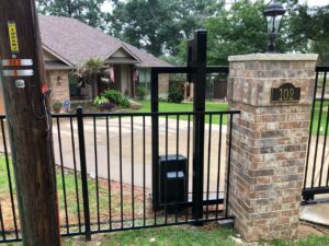 new gate with vibrant gate colors in Dallas Texas