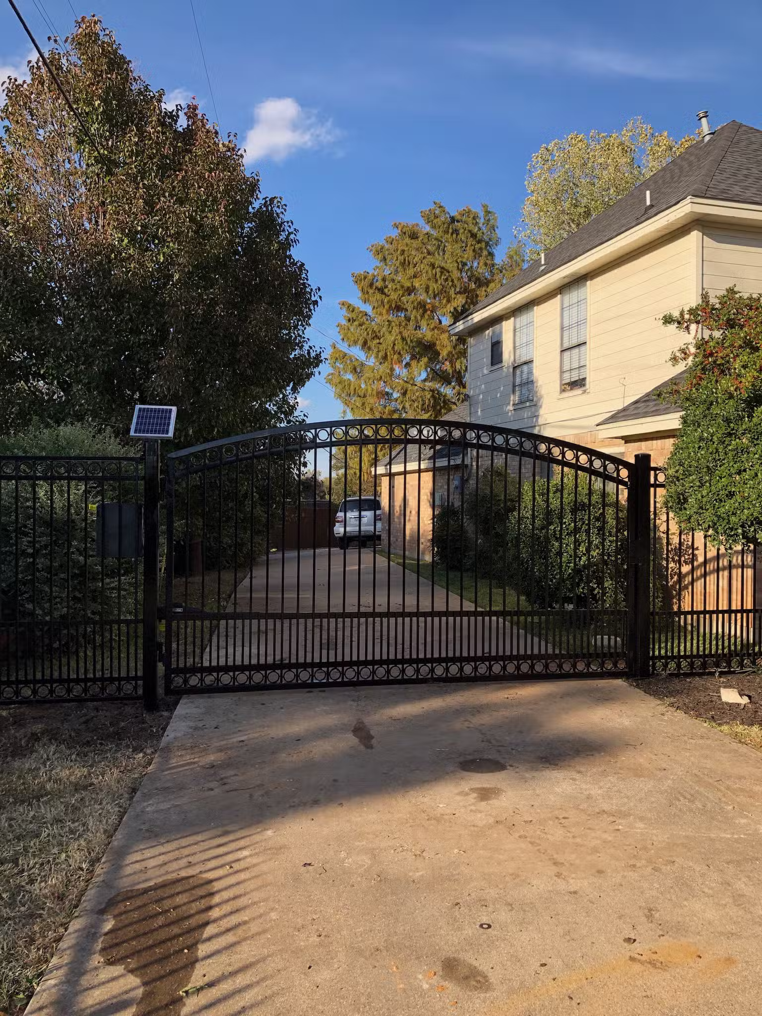 solar powered gate